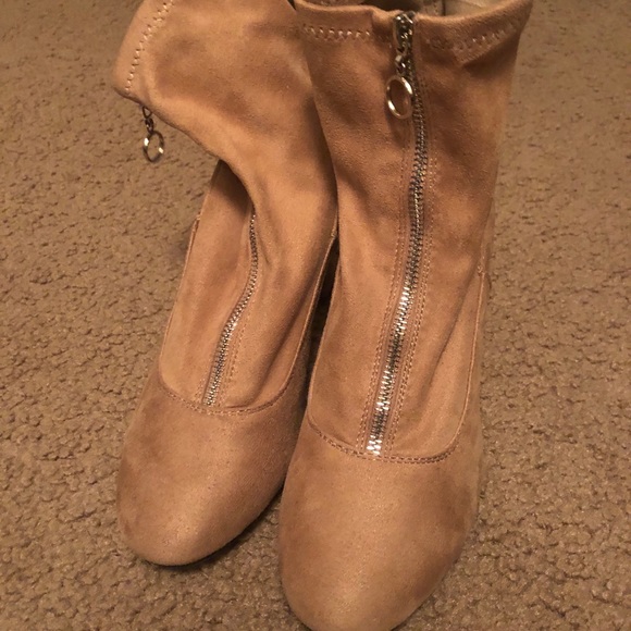 Boots - Picture 1 of 3